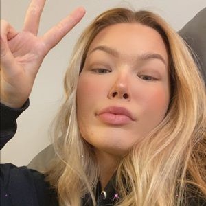 Meet your Posher, Crystal